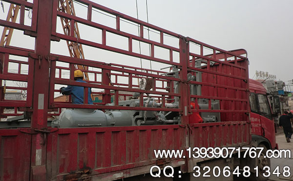 海綿鐵壓塊機發(fā)貨現(xiàn)場